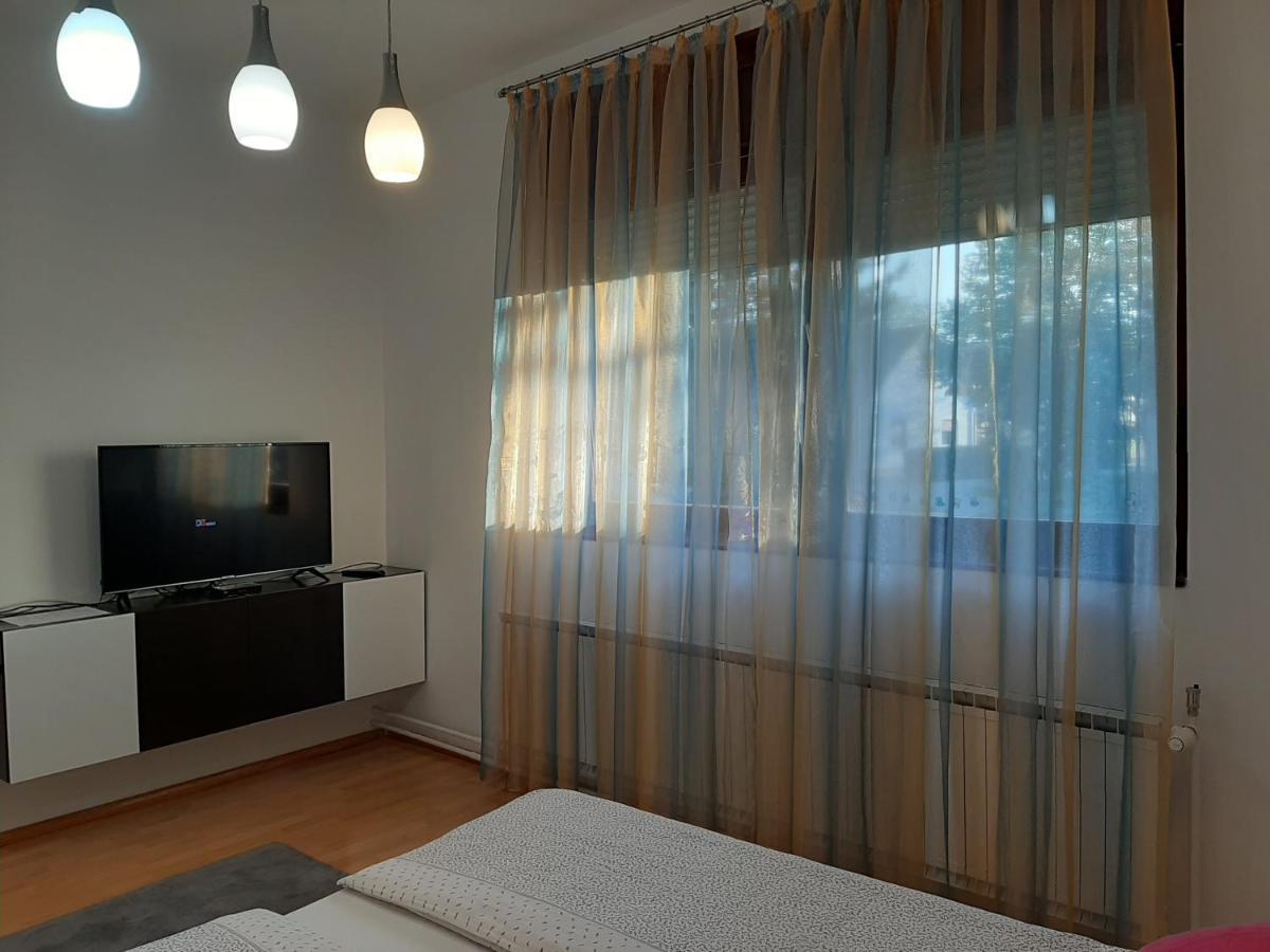 Ars Duo Appartement Novi Sad Buitenkant foto
