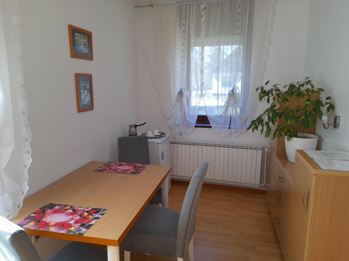 Ars Duo Appartement Novi Sad Buitenkant foto